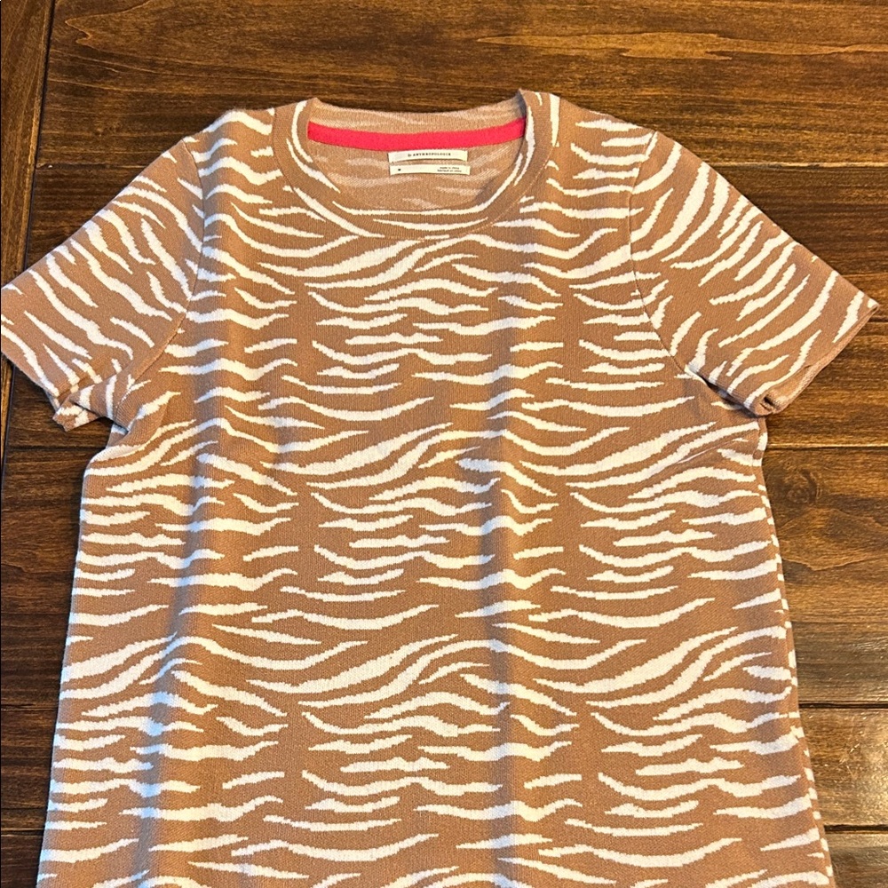Anthropologie Tan and White Patterned Tee